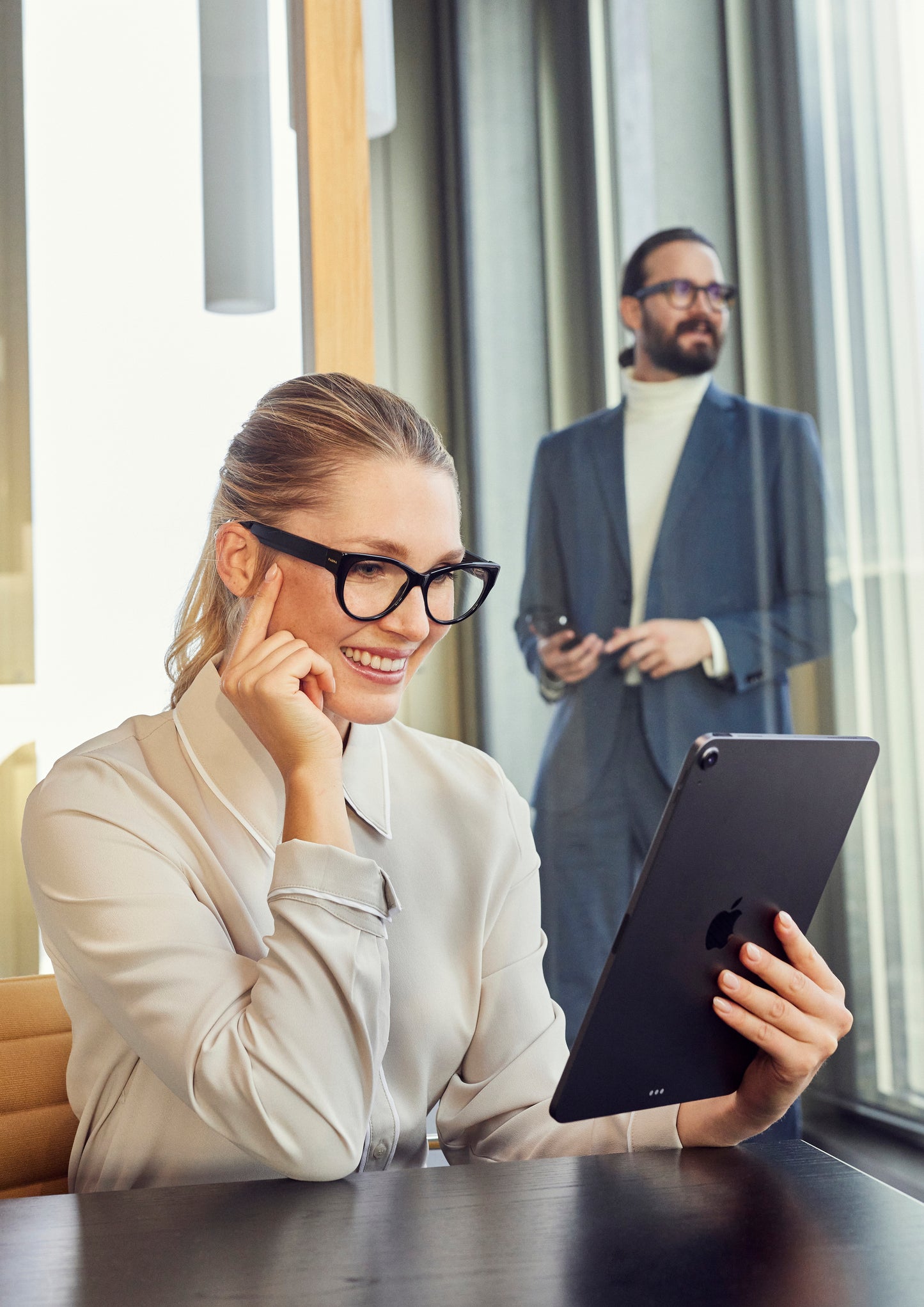 FAUNA Levia Black – women’s blue light filter audio glasses