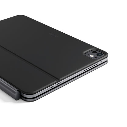 Epico UltraBoard Slim Keyboard Case EK40 – iPad-Tastaturhülle mit Trackpad und Aluminiumgehäuse in Space Black, für iPad Pro & Air 10,9–11 Zoll zugeklappt
