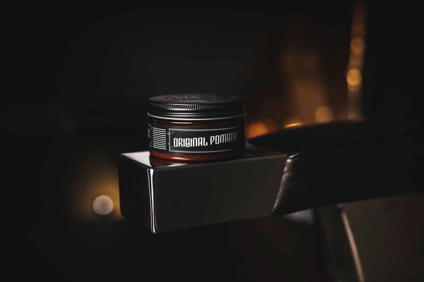 Charlemagne Original Pomade – Klassischer Glanz & Flexibler Halt (100 ml)