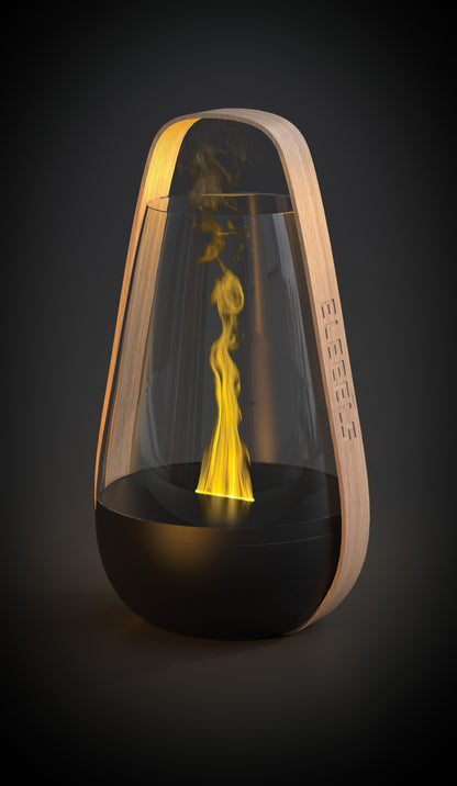Der EleEELS S5 Aroma Diffusor in Laternenform mit simuliertem Flammeneffekt und Holzgriffen.