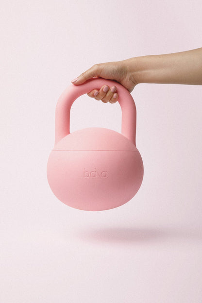 BALA Kettlebell – Stilvolle Premium Kettlebell für funktionelles Krafttraining & Home Workouts - 4,5kg Pink